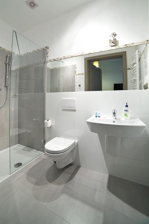 Avalis Apartamenty Poznan Ngoại thất bức ảnh
