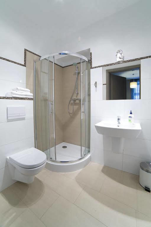 Avalis Apartamenty Poznan Ngoại thất bức ảnh